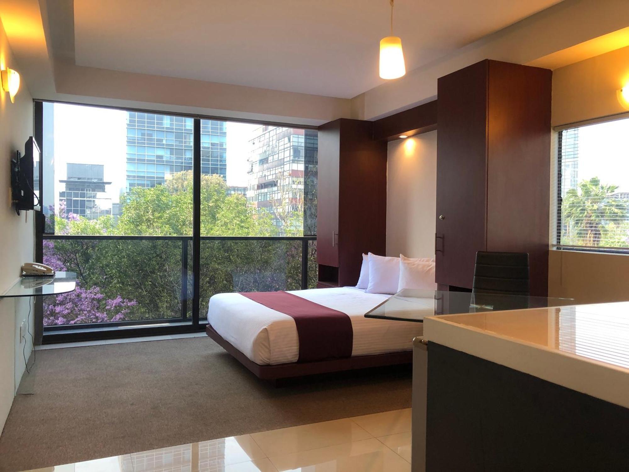 Suites Capri Reforma Ángel 380 Città del Messico Esterno foto