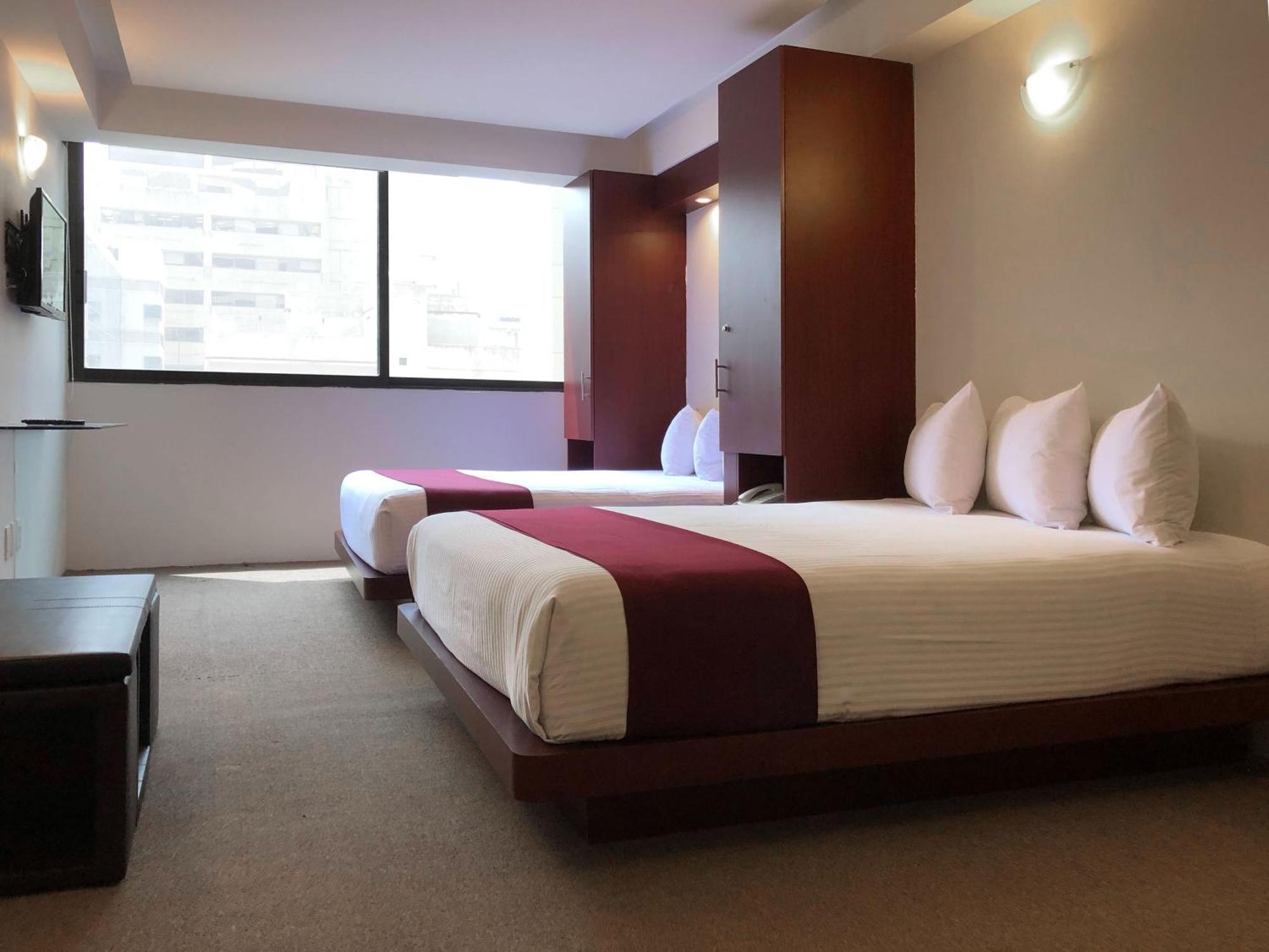 Suites Capri Reforma Ángel 380 Città del Messico Camera foto
