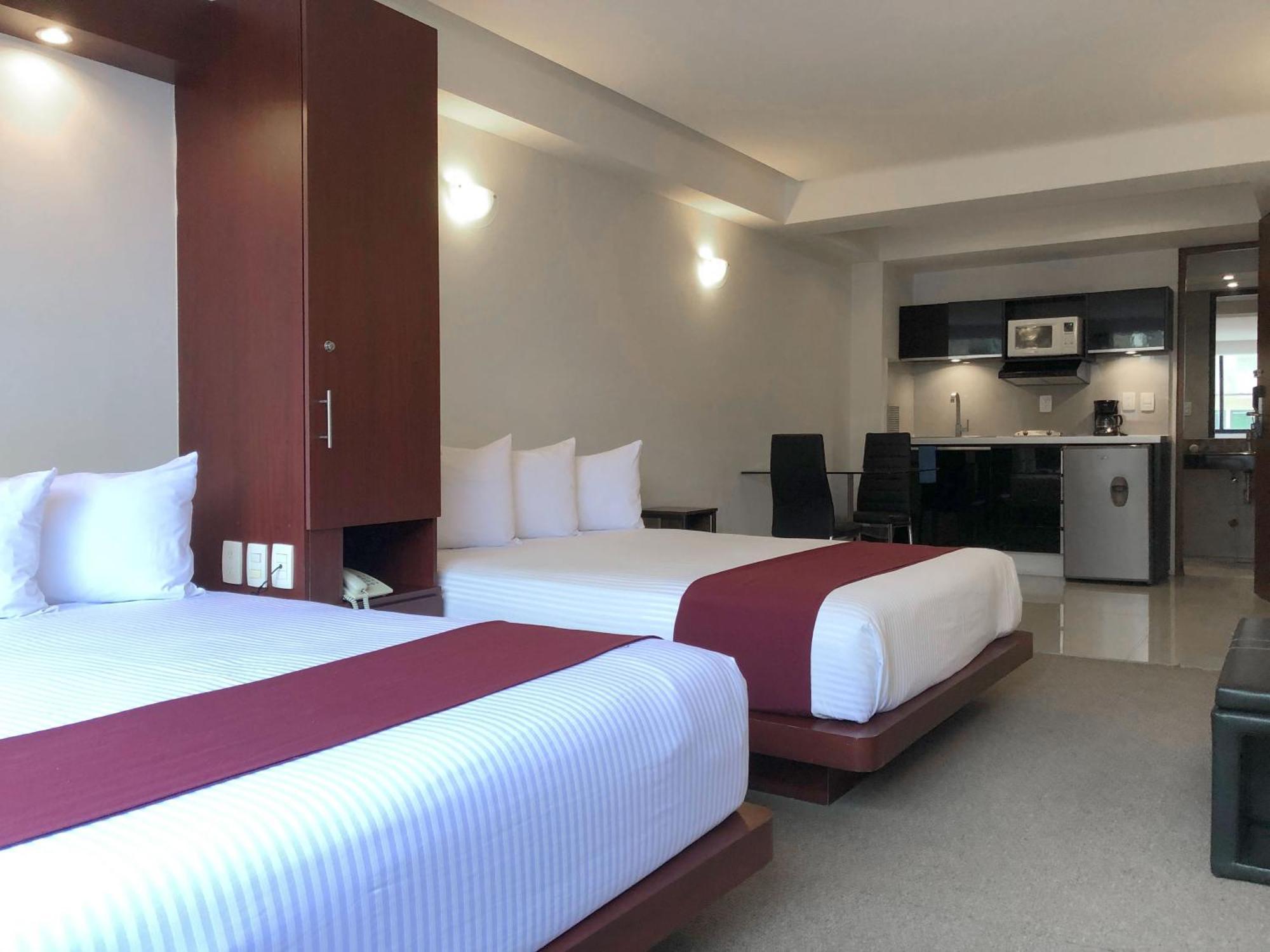 Suites Capri Reforma Ángel 380 Città del Messico Camera foto