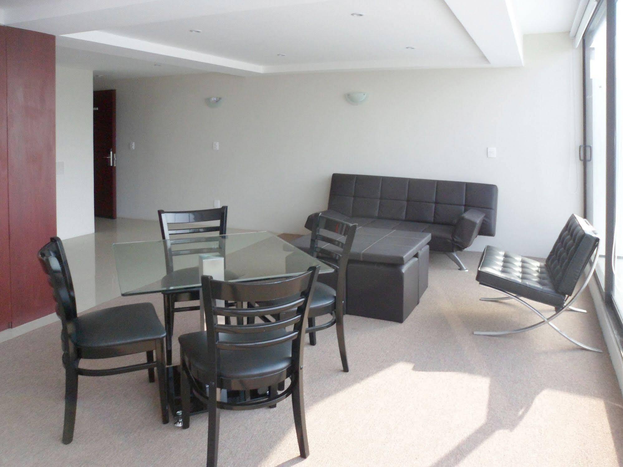 Suites Capri Reforma Ángel 380 Città del Messico Esterno foto
