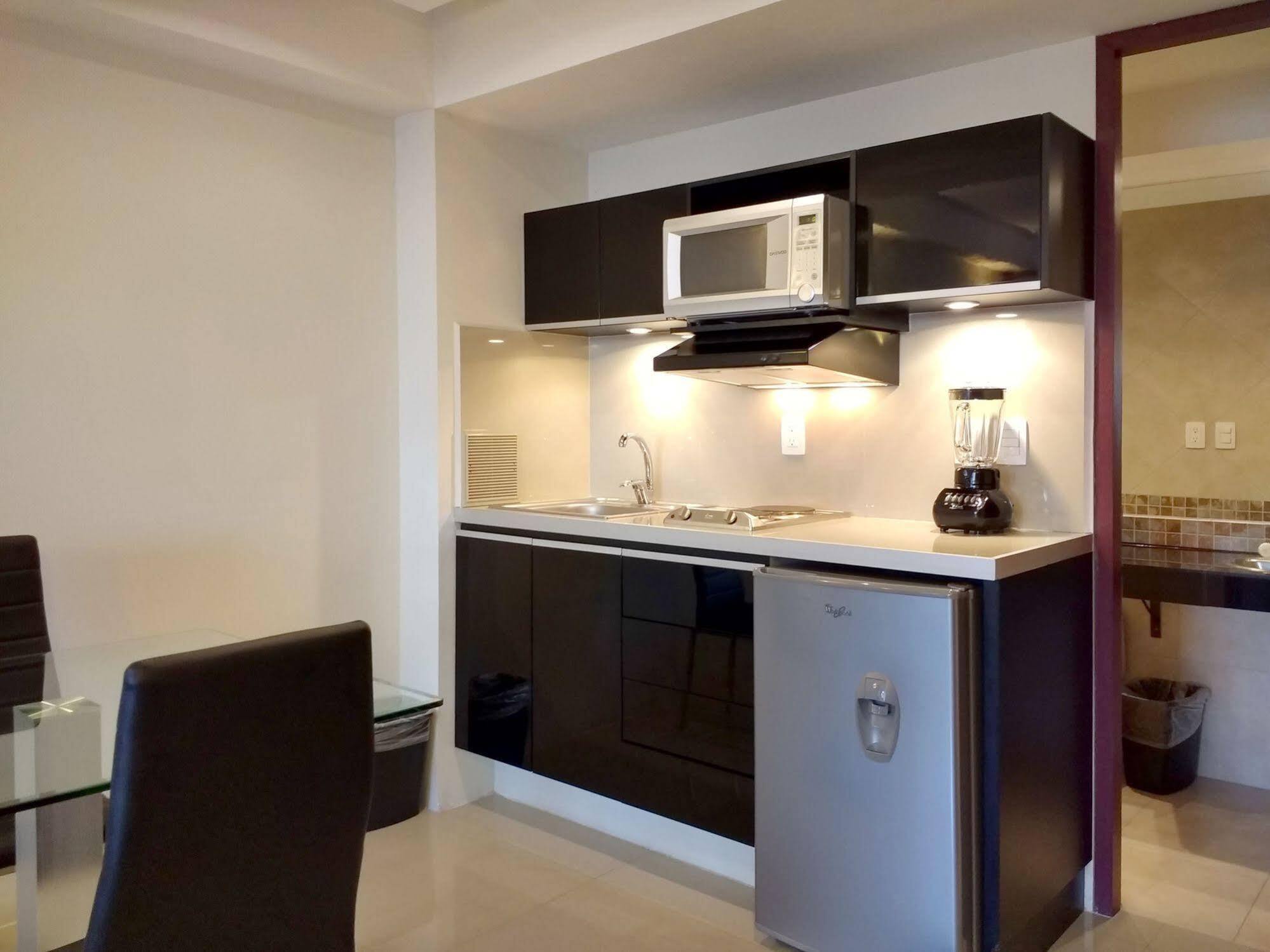 Suites Capri Reforma Ángel 380 Città del Messico Esterno foto